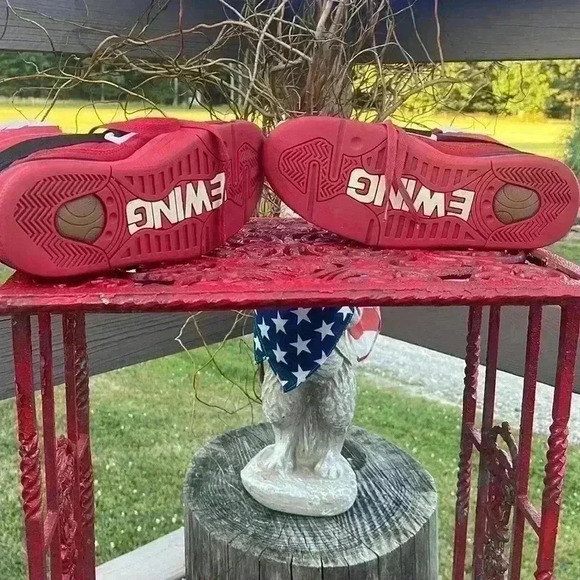 Patrick Ewing red suede high tops. Men’s size 9.5. - Picture 4 of 11